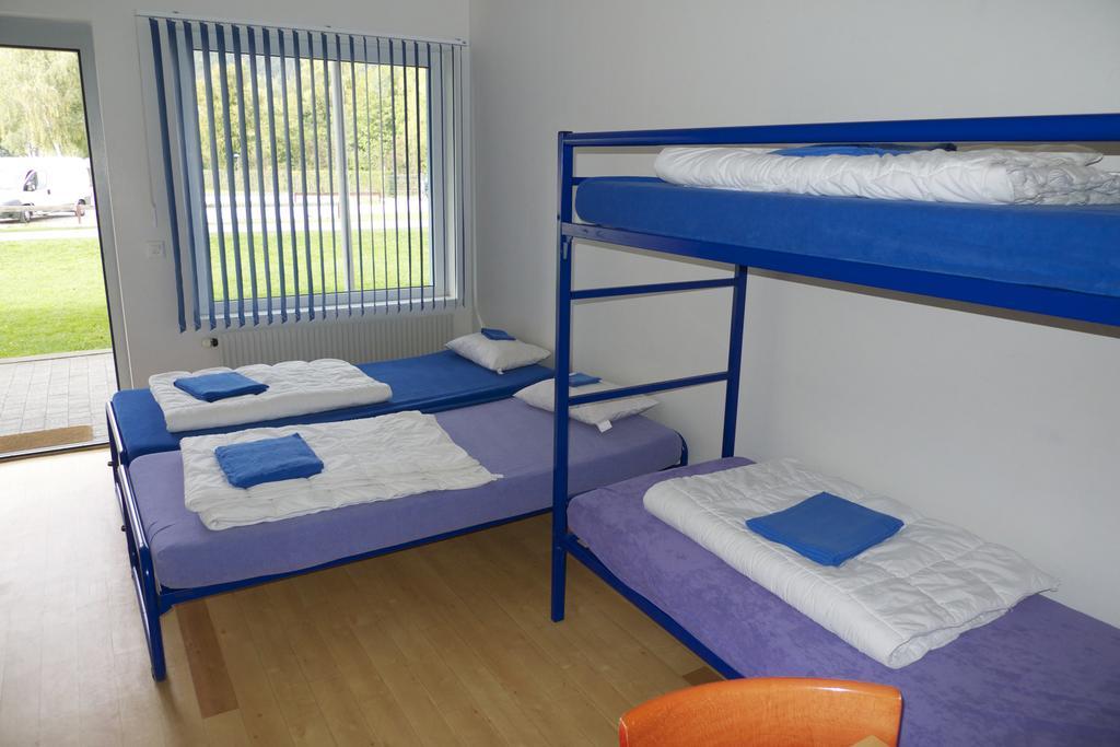 ביאל Swiss Hostel Lago Lodge חדר תמונה