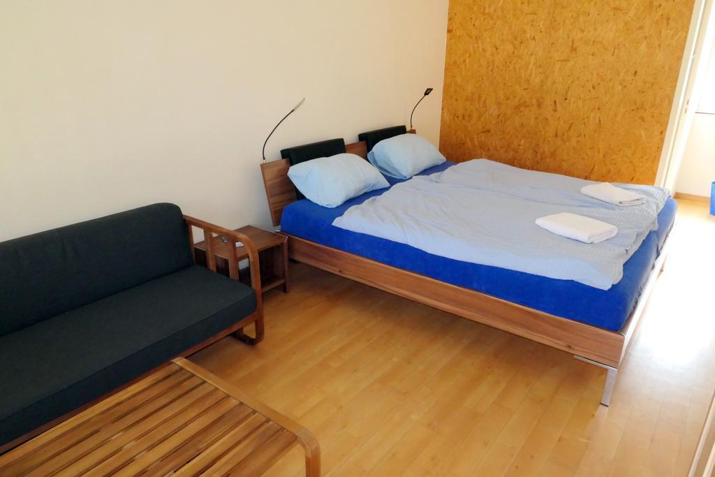 ביאל Swiss Hostel Lago Lodge מראה חיצוני תמונה